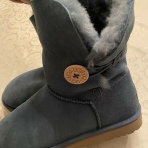 Uggs Mini Bailey Button Robin Egg Blue Rare New!